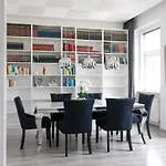 Central And Chic - Apartment Next To Metro U1