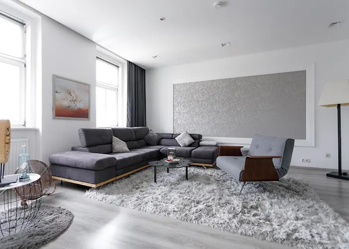 Central And Chic - Apartment Next To Metro U1